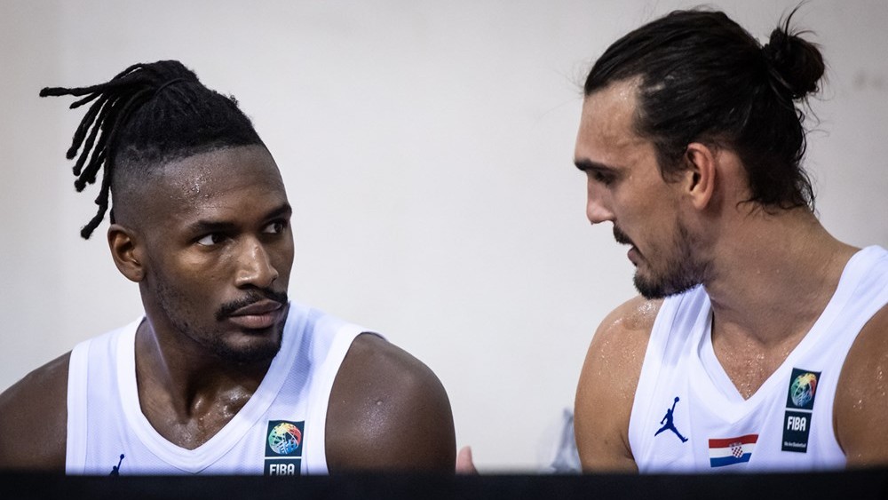 Smit i Šarić (©FIBA Basketball)